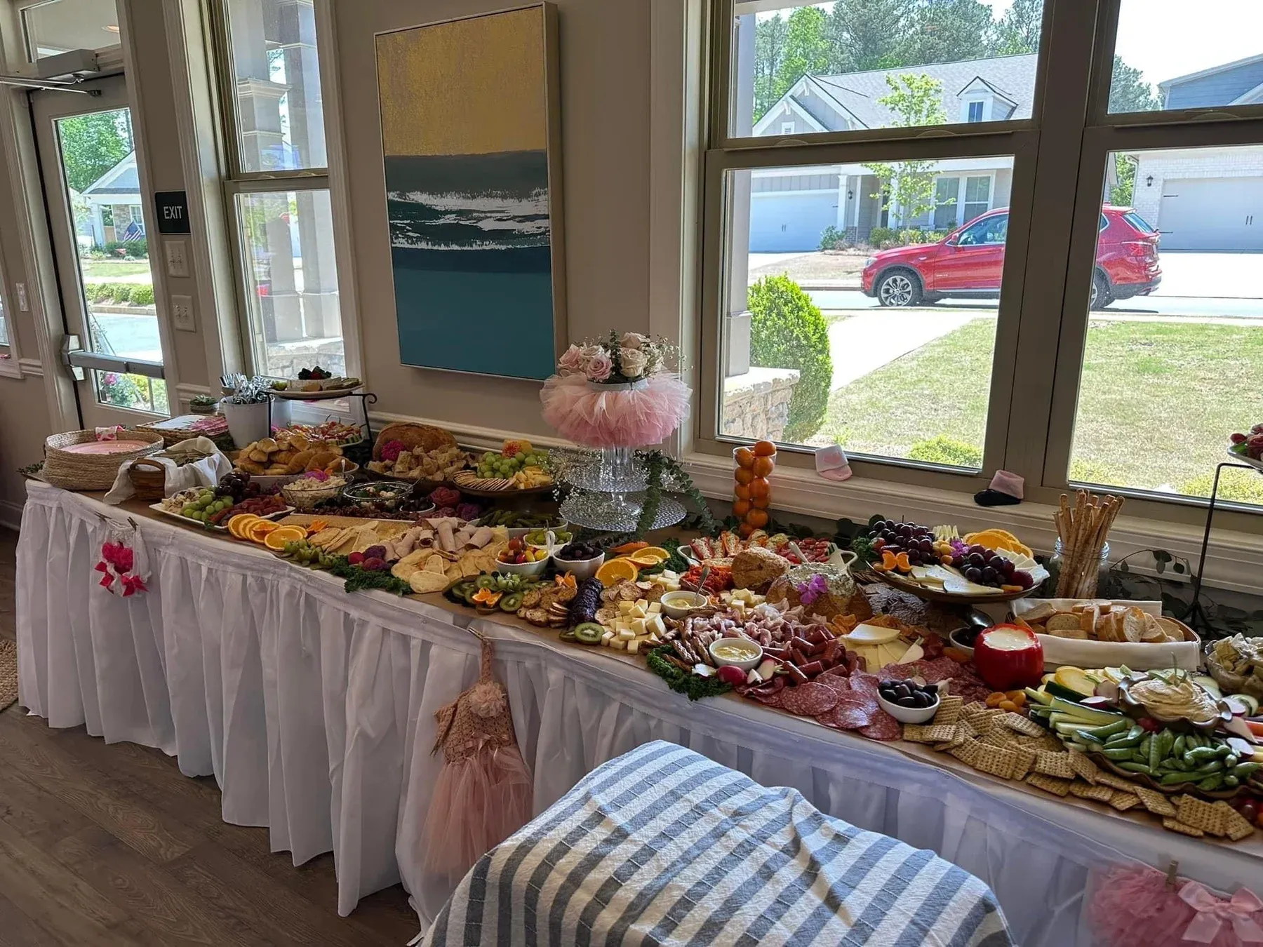 Buffet served on tables dressed in white skirts